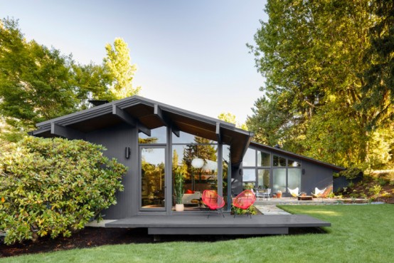 Stylish Mid Century Modern House With Warm Colored Wood Decor