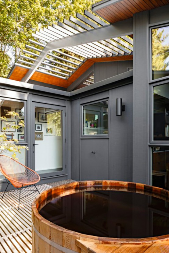 Stylish Mid Century Modern House With Warm Colored Wood Decor