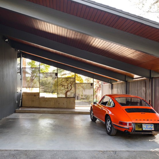 Stylish Mid Century Modern House With Warm Colored Wood Decor