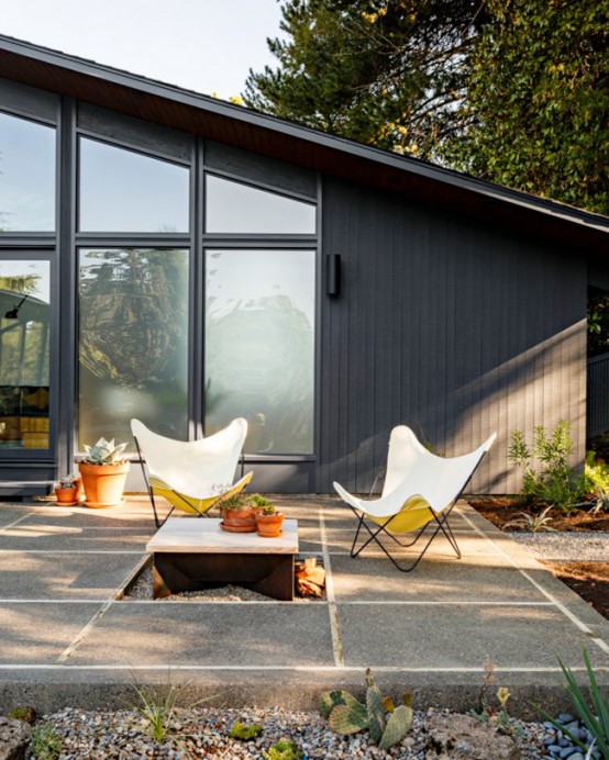 Stylish Mid Century Modern House With Warm Colored Wood Decor