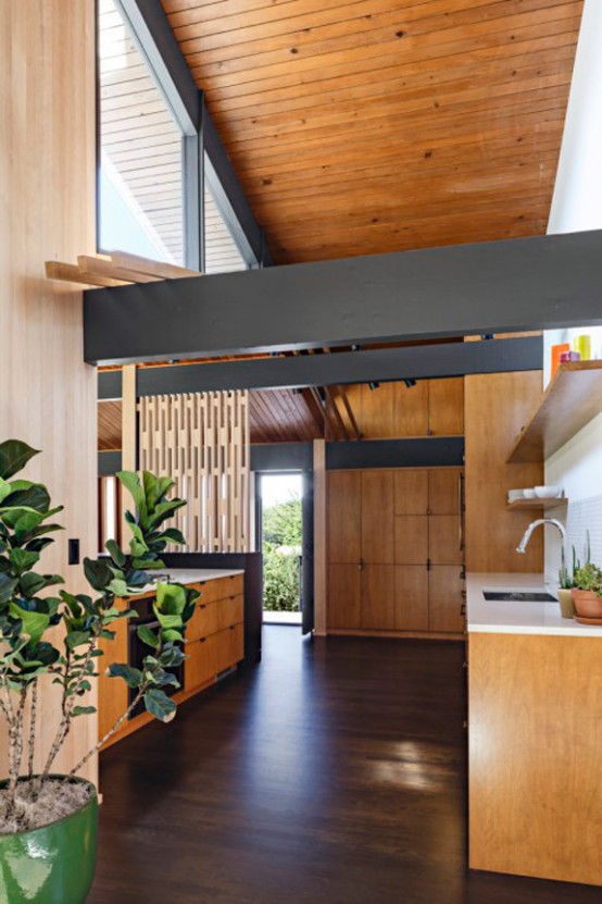 Stylish Mid Century Modern House With Warm Colored Wood Decor