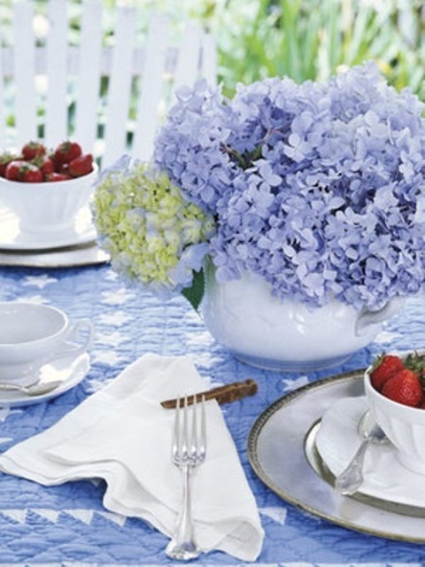 a bright hydrangea spring centerpiece in blue and green for your tablescape