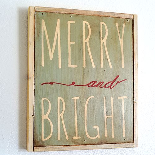 a simple shabby chic Christmas sign made to upcycle some stuff is a pretty last minute decoration for the holidays and can be placed both indoors and outdoors