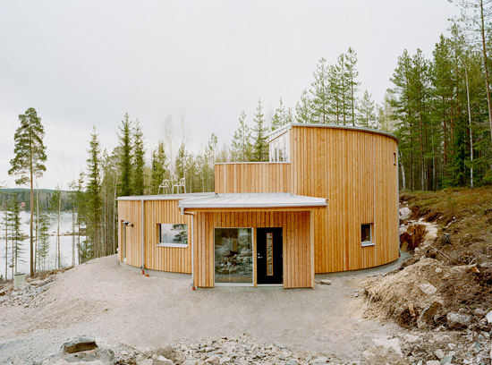 Sweden House With Passive Heating – Villa Nyberg by Kjellgren Kaminsky
