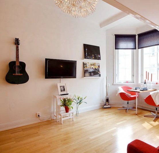 Tiny 21 Square Meter Apartment In Red