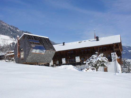 Tiny Ufogel Larch Cabin To Have A Rest In The Mountains