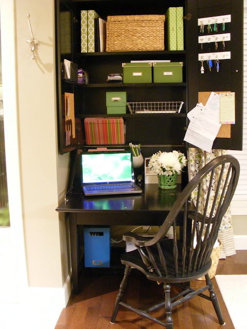 Tiny Yet Functional Home Office Area Designs