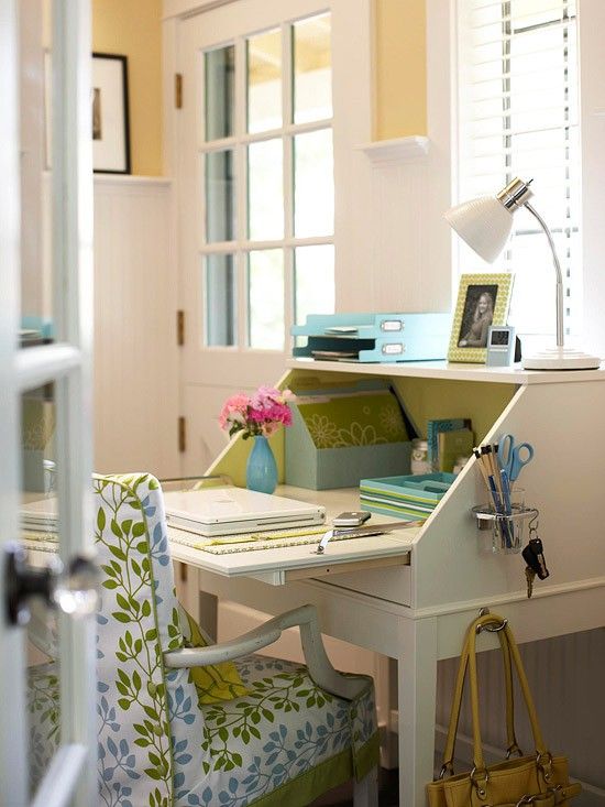 33 Tiny Yet Functional Home Office Designs - DigsDigs