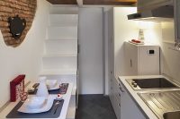 tiny-yet-stylish-rome-apartment-of-7-square-meters-1
