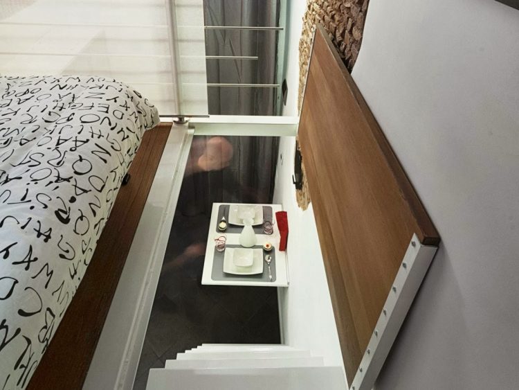 Super Compact Yet Stylish Apartment Of Only 7 Square Meters