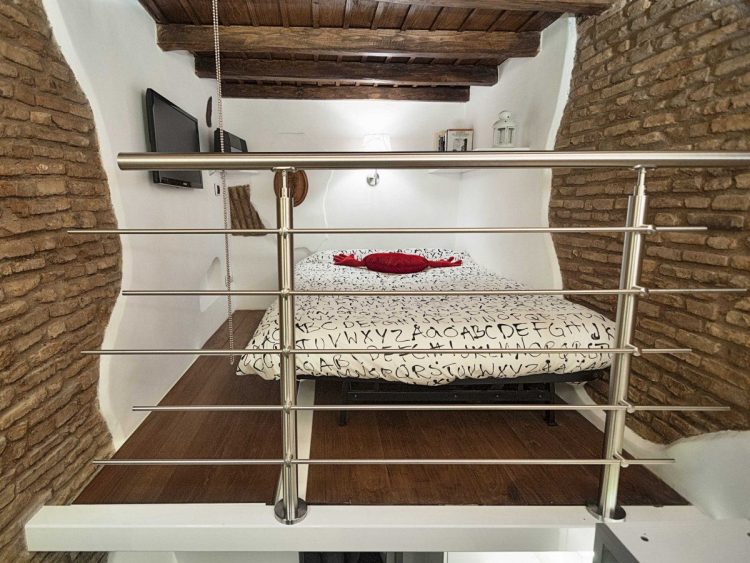 Super Compact Yet Stylish Apartment Of Only 7 Square Meters