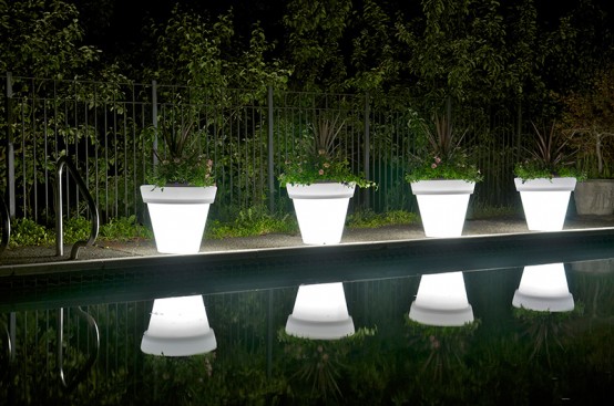 Translucent Glowing Pots and Planters – Vazon by Rolotuxe
