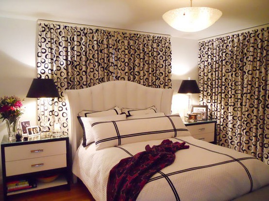 Traditional Black And White Bedroom