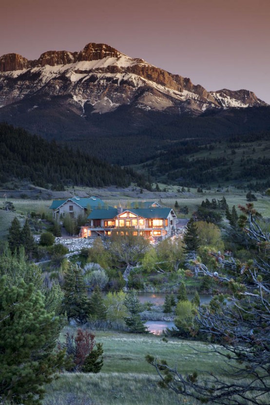 Traditional Style Ranch Retreat With Stunning Views