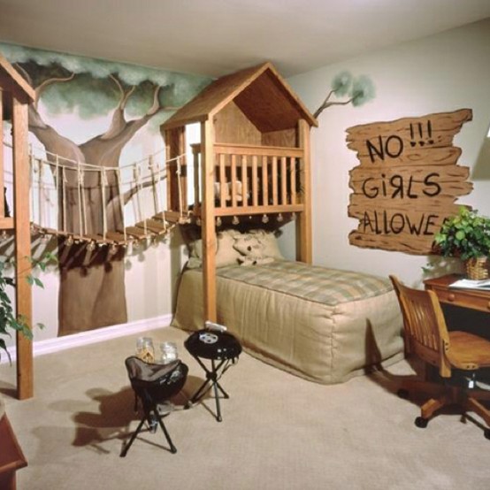This is a great idea for a treehouse-like little boys' bedroom.