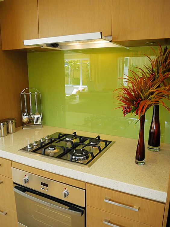28 Trendy Minimalist Solid Glass Kitchen Backsplashes 28 Trendy Minimalist Solid Glass Kitchen Backsplashes