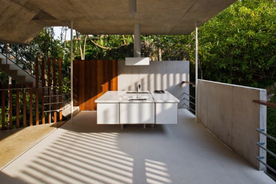 Floating Tropical House Design on a Steep Slope – Casa Em Ubatuba by SPBR