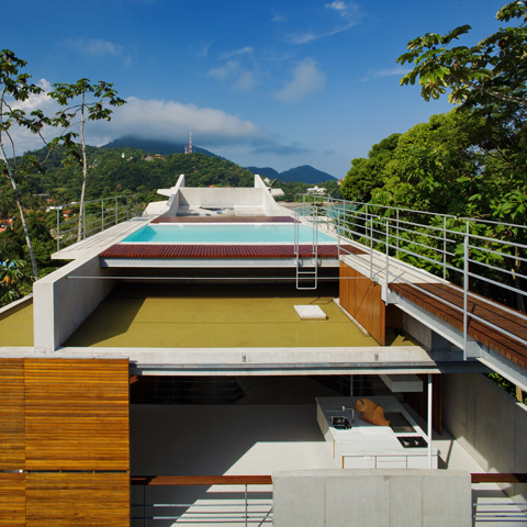 Floating Tropical House Design on a Steep Slope – Casa Em Ubatuba by SPBR