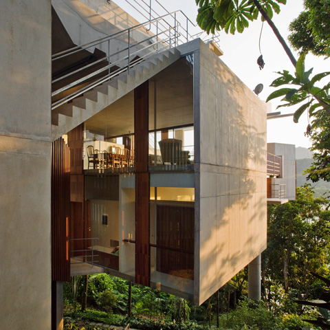 Floating Tropical House Design on a Steep Slope – Casa Em Ubatuba by SPBR
