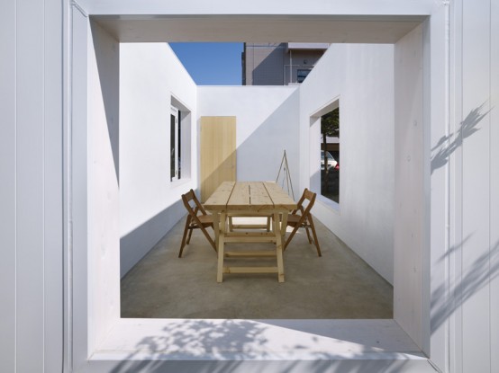 Ultra Minimalist House Made Of Boxes