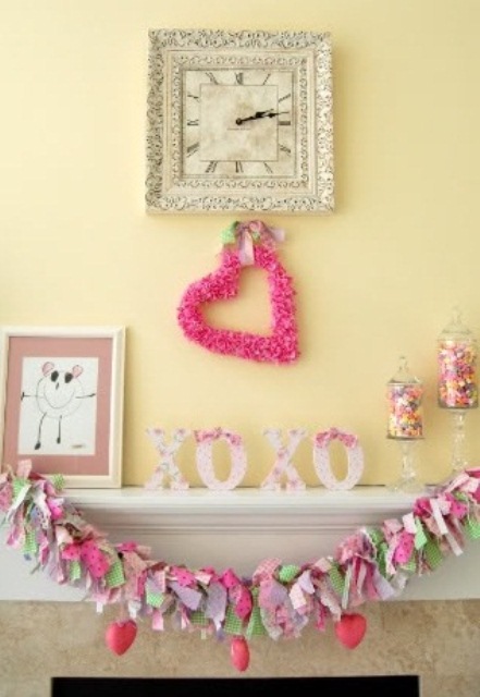 Valentines Day Mantel Decor Ideas