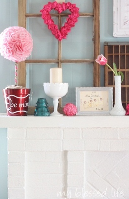 Valentines Day Mantel Decor Ideas