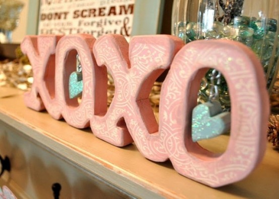 Valentines Day Mantel Decor Ideas