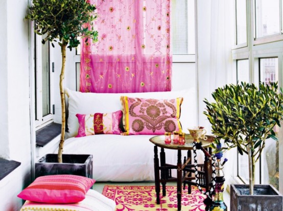 Very Feminine Apartment Interior Decor with Dominant Pink Color