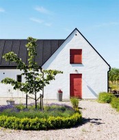 Vintage Scandinavian House With Shabby Chic