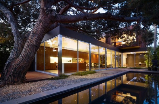 Walnut Residence With Impressive Architecture And Modern Interior
