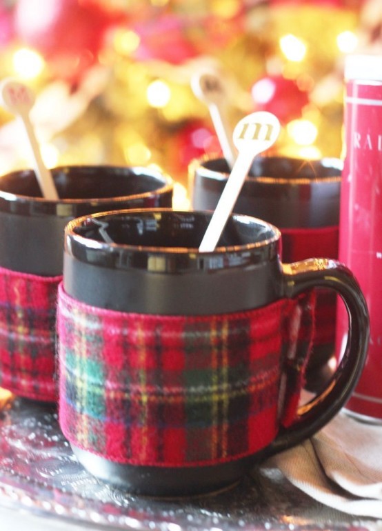 bright plaid Thanksgiving mug cozies can be made for fall, winter and Christmas and make serving things cuter