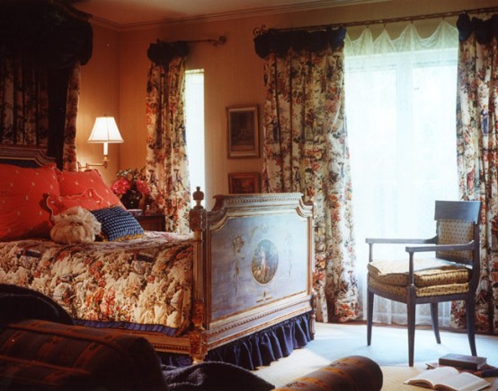 Warm Bedrooms Design in Old School Style by Maura Taft