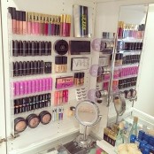 ways-to-organize-your-makeup-and-beauty-products-like-a-pro-28