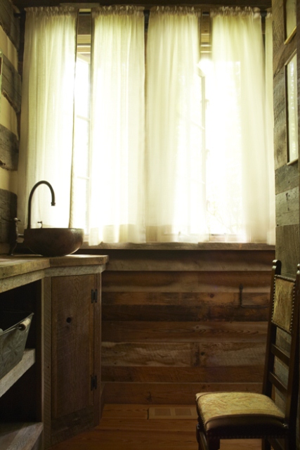 Welcoming Retreat In North Carolina Forests