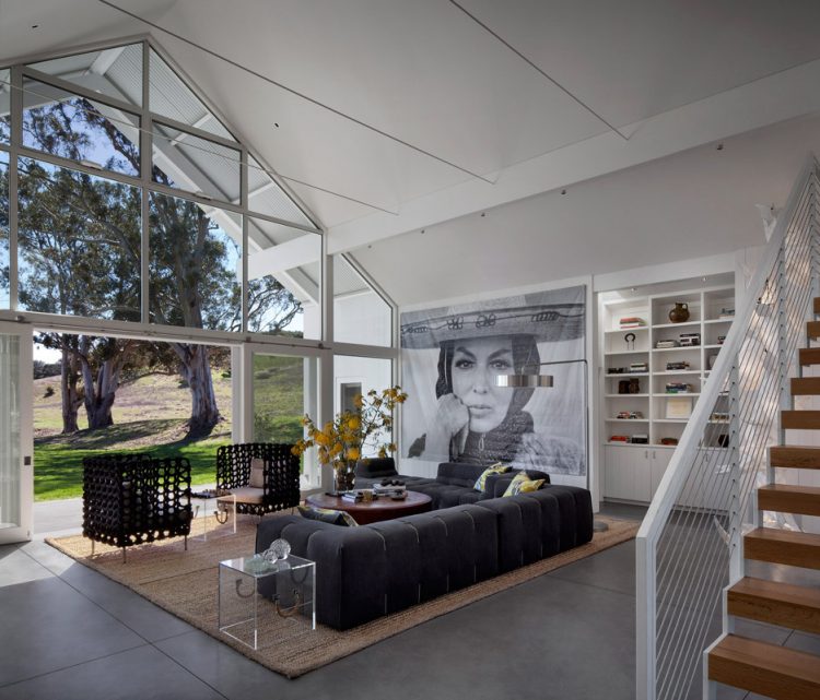 White Barn Like House With Modern Features