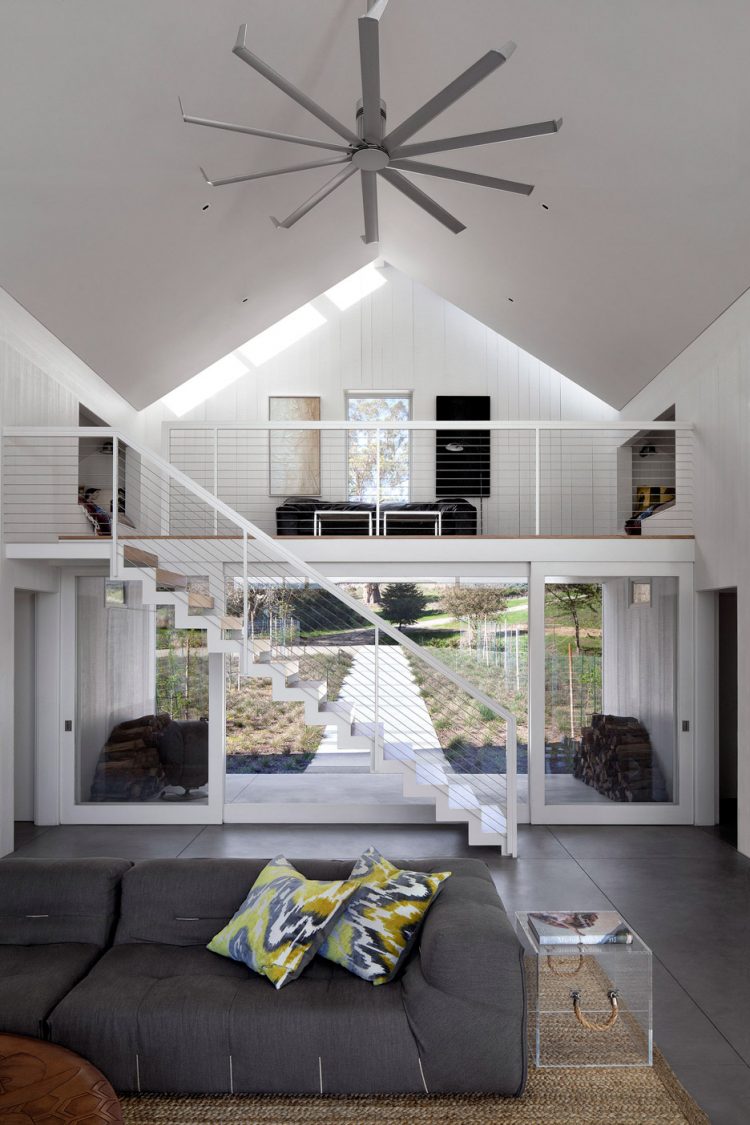 White Barn Like House With Modern Features