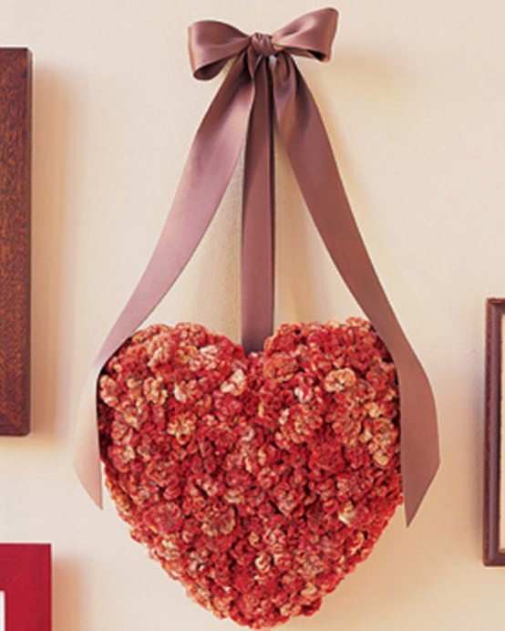 Wreath And Garland Ideas For Valentine's Day