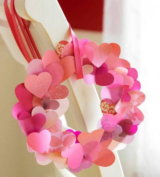 Wreath And Garland Ideas For Valentine's Day