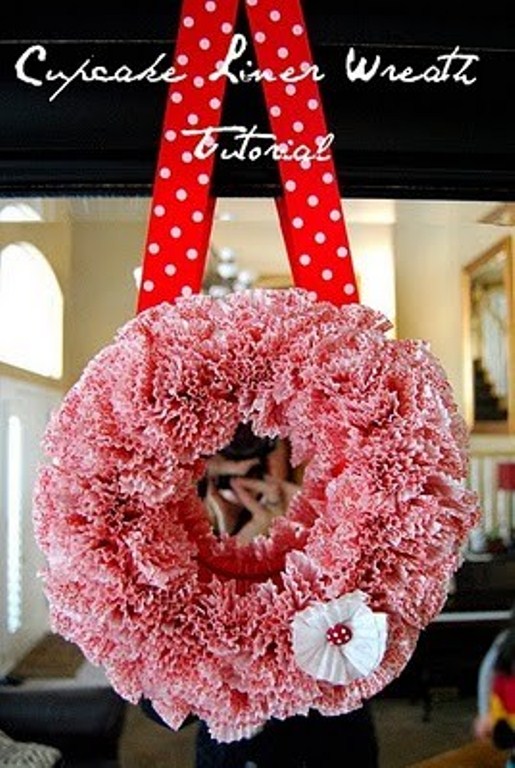 Wreath And Garland Ideas For Valentine's Day